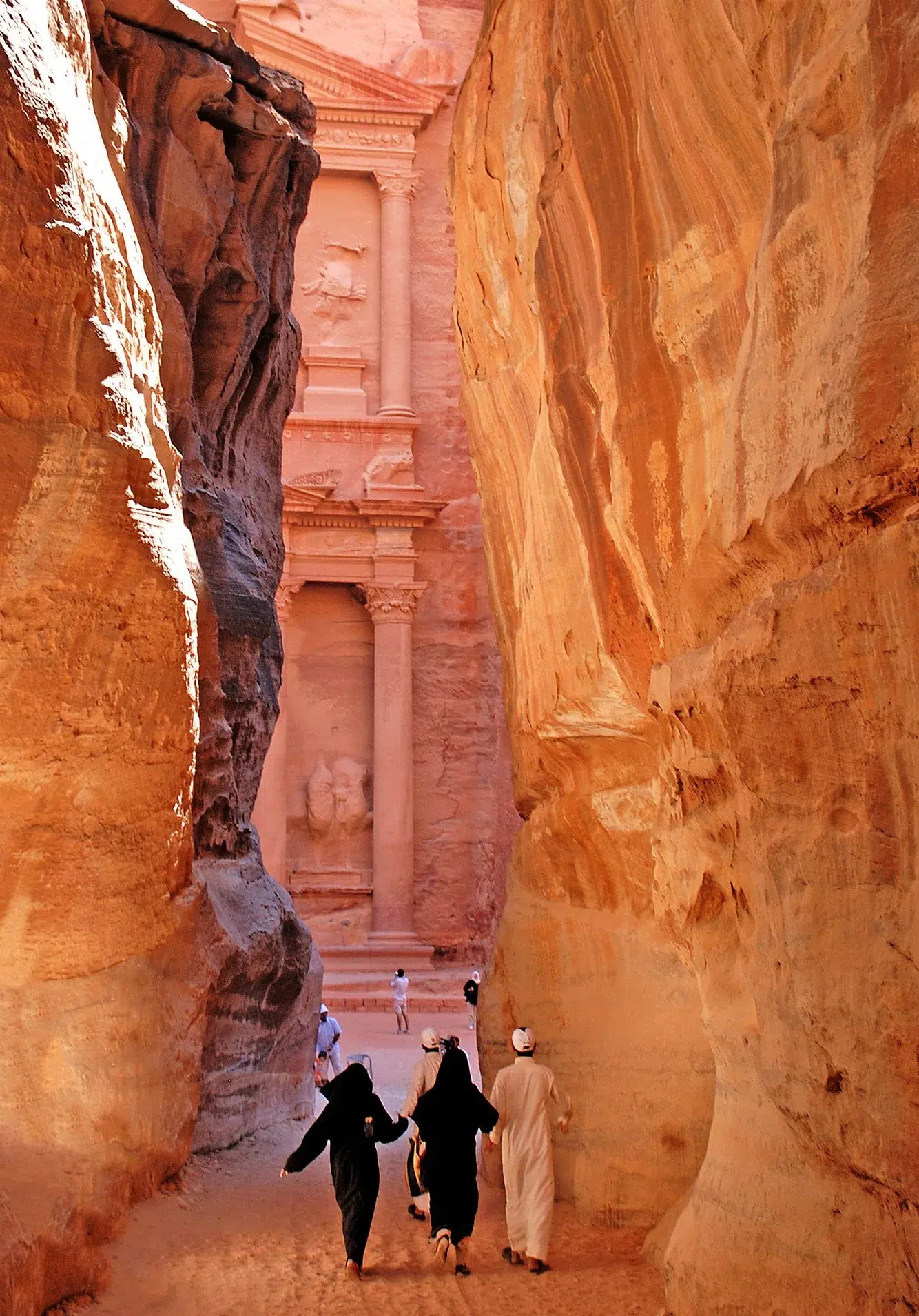 5bf7e319-e670-4dec-a52a-eb91d37fbcd2