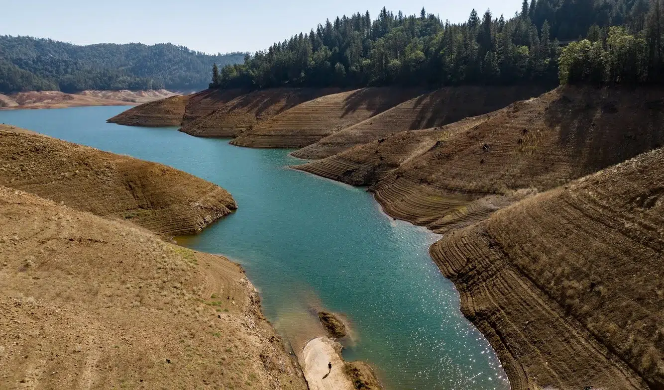 a16bd50a-f919-4924-aff4-d2f30932c651