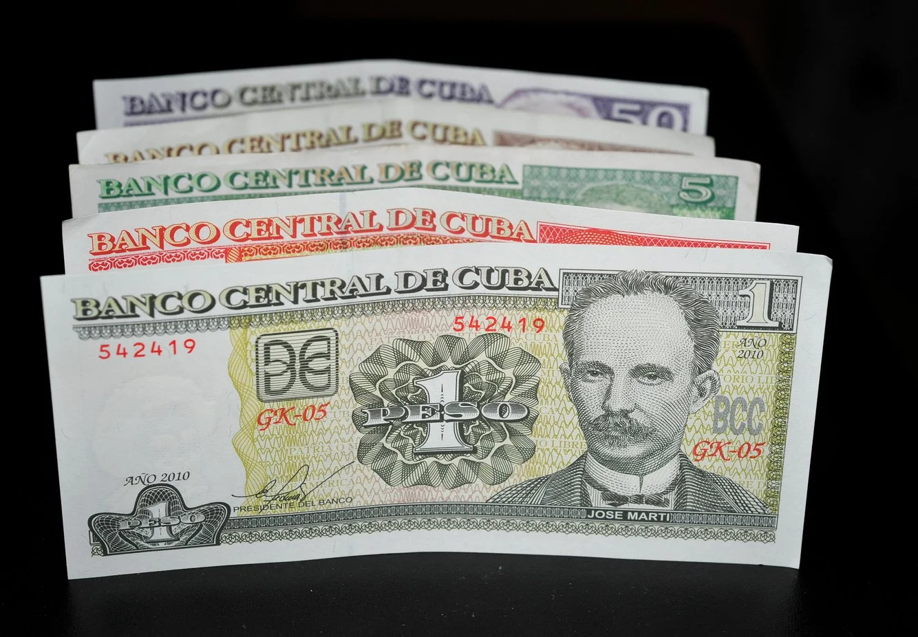 aeef604a-e329-4557-a5c3-9e21de46fcad