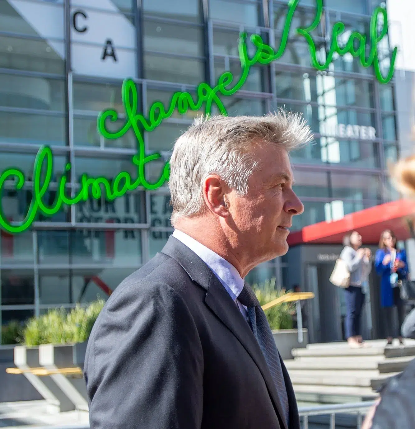 fe7efd7d-de0f-4935-9a32-fca4958a2a8c